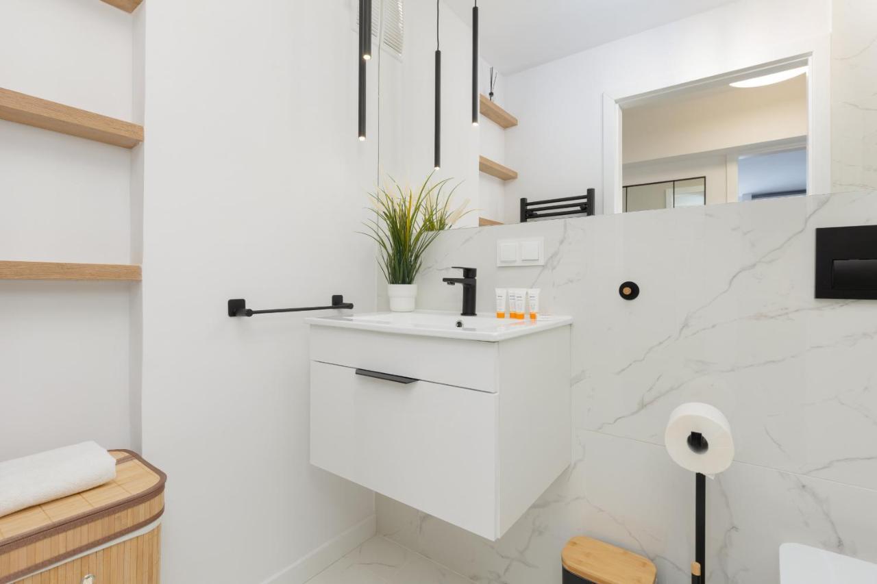 Stylish Apartment Heart Of Warsaw By Noclegi Renters 외부 사진